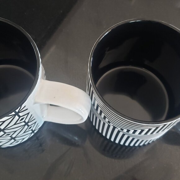 Graydon Hall Geometric Embossed Glaze Mug Black & White Coffee Cups - Set of 2 - Picture 4 of 6